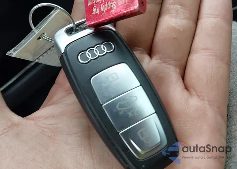 2019 Audi Q8 55 Premium z USA, uszkodzony, nr VIN WA1FVAF13KD027118